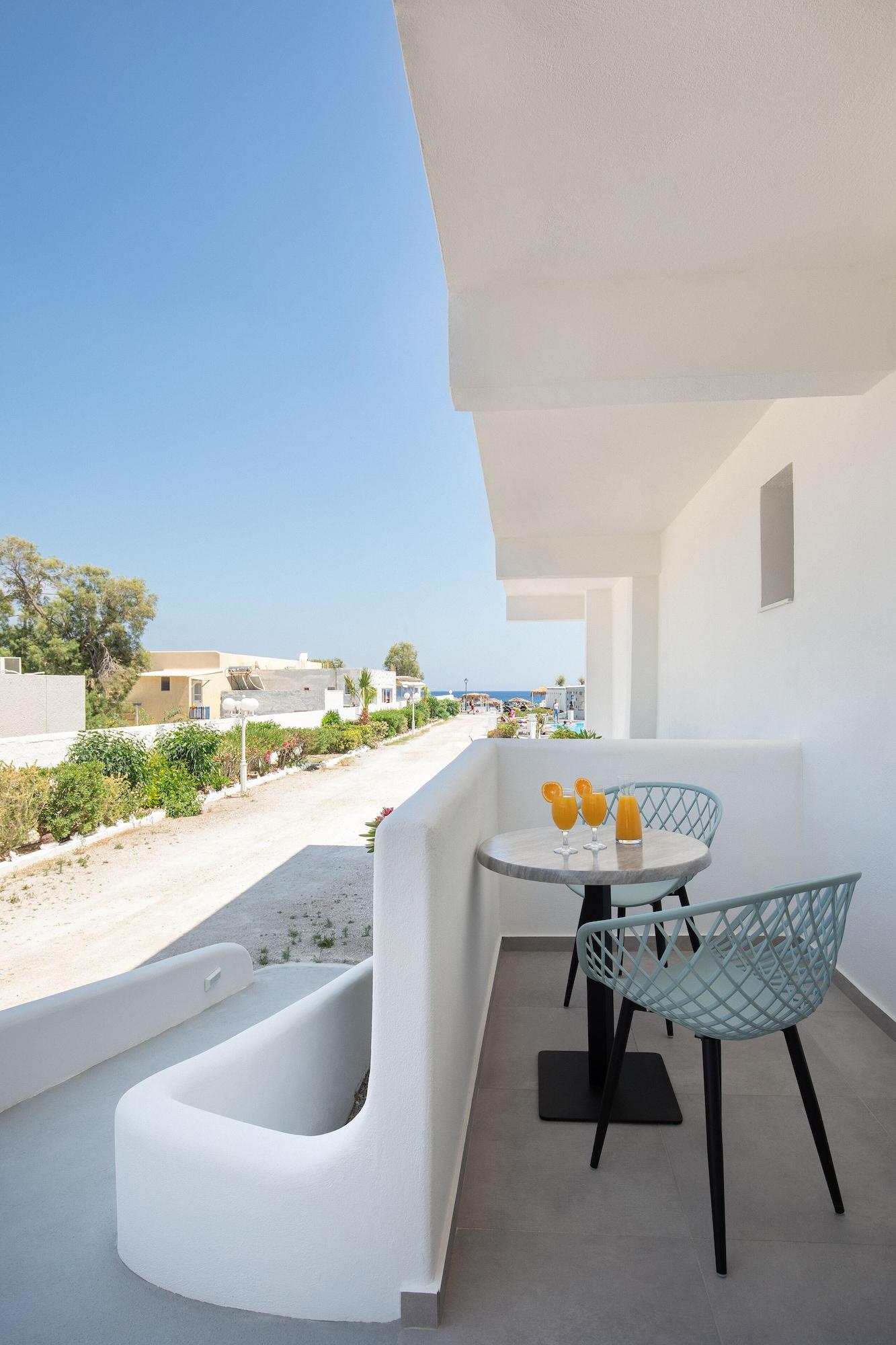 Sea View Beach Hotel (Adults Only) Періволос Екстер'єр фото